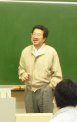 吉田真史　教授