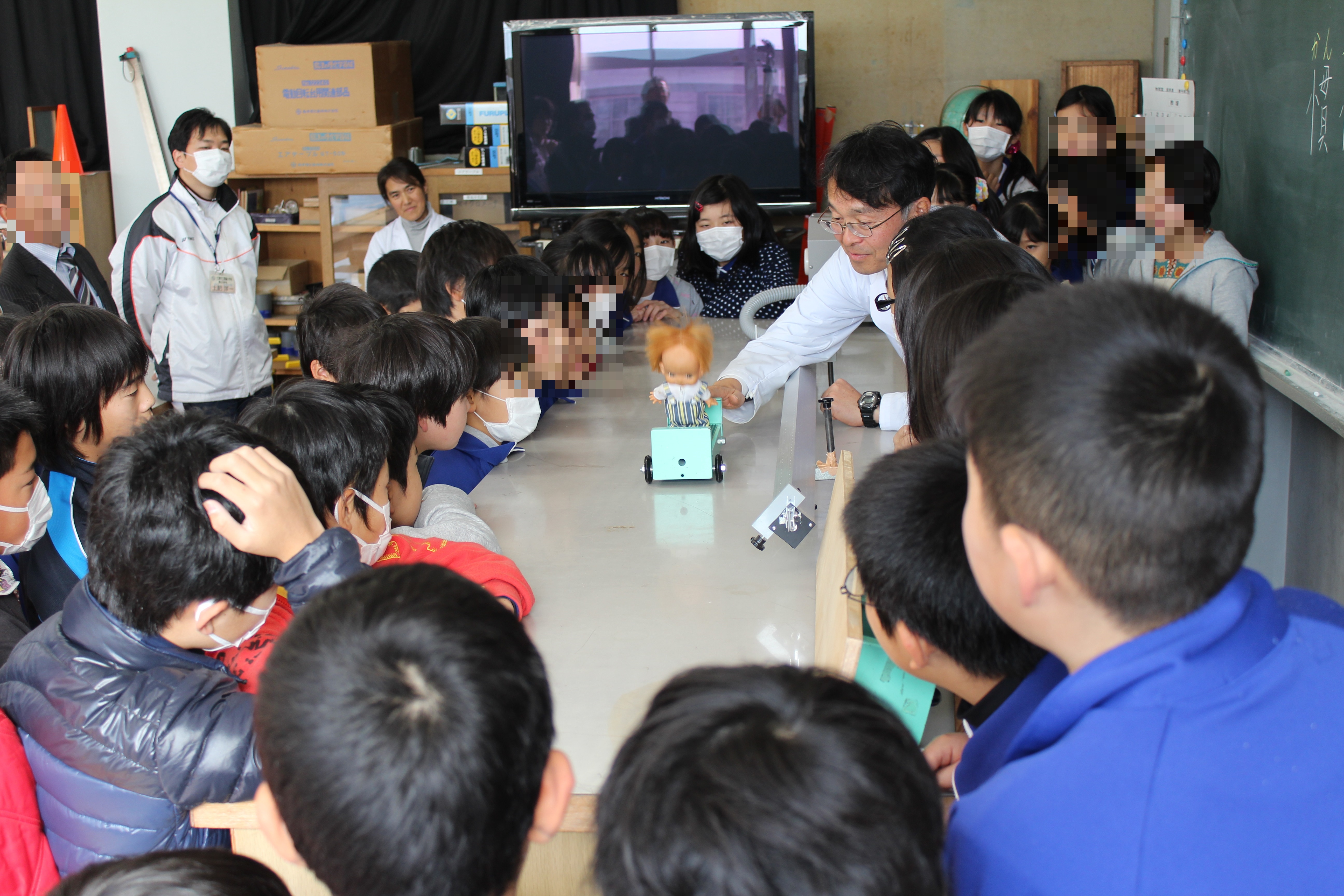 小学生の物理授業体験:物体の慣性